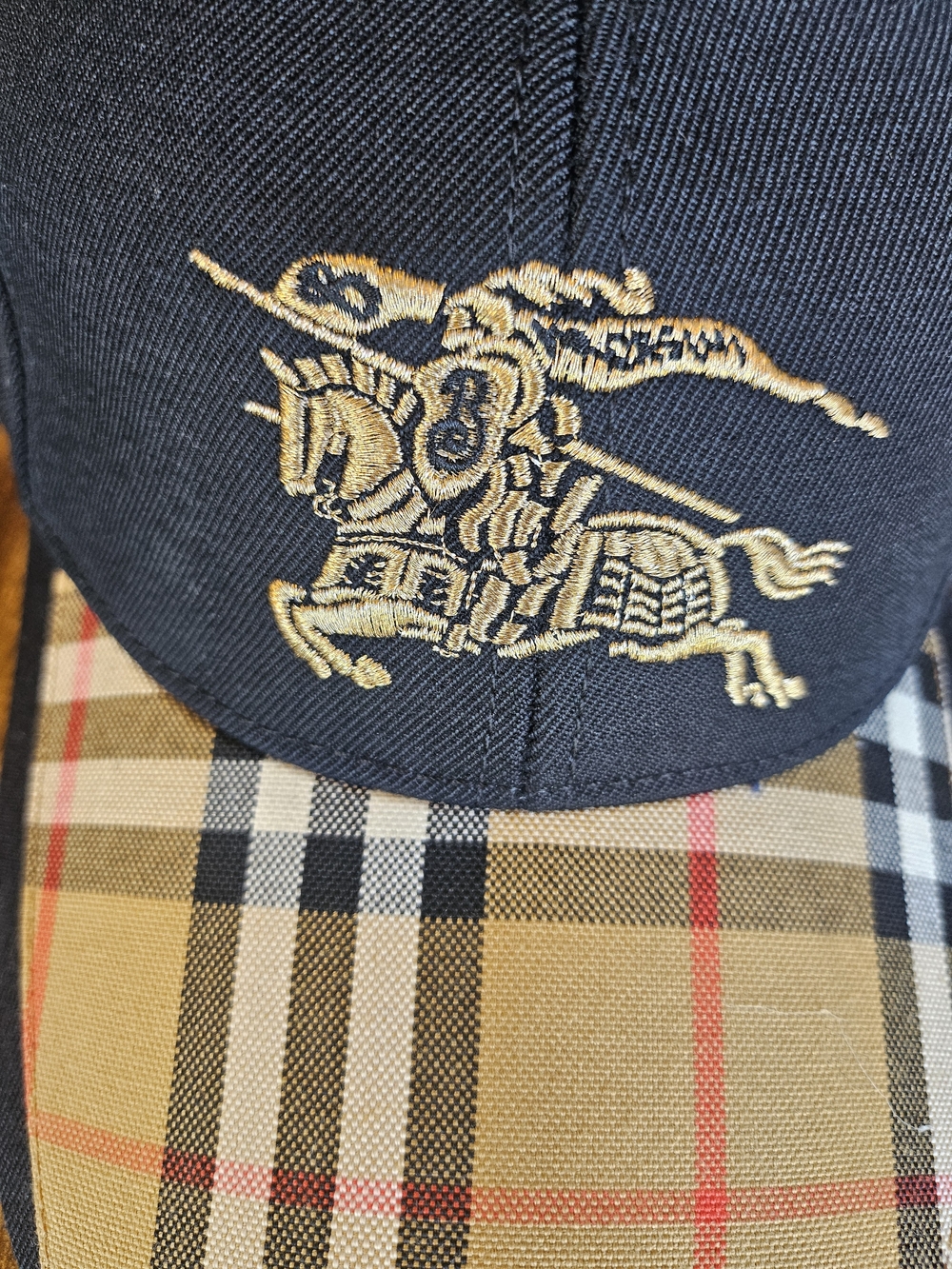 🔥NWT‼️✨ Burberry ✨ Black Baseball Cap Hat with Tan Vintage Check Brim - Unisex - Picture 6 of 14